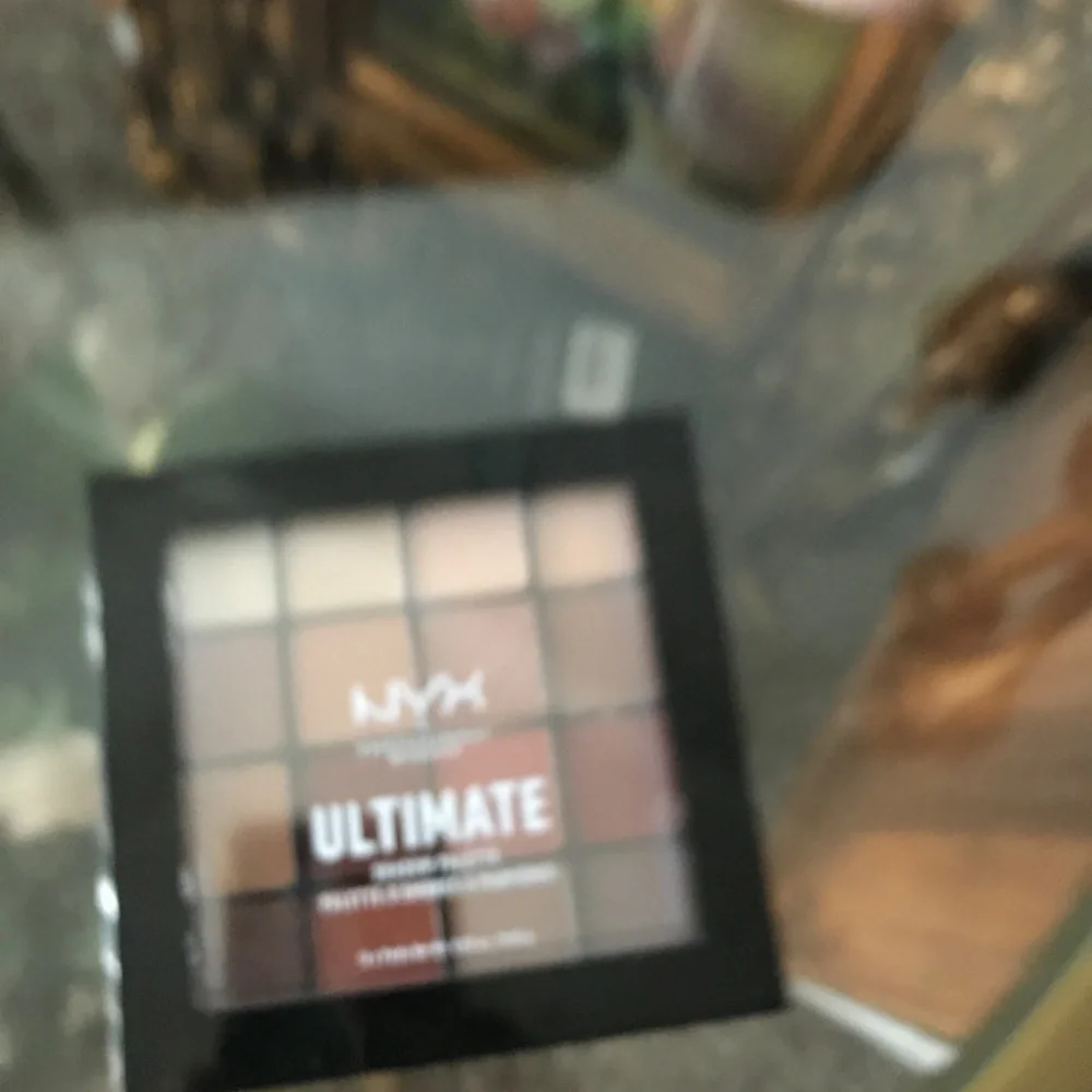 NYX Ultimate Eye Shadow Plus  NEW Avon Mini Mascara New FINAL SALE